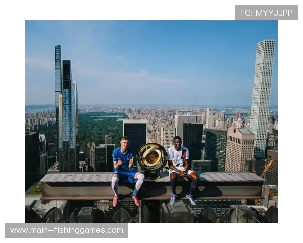 巴黎德比前，香榭丽舍大街跨年活动以《Imagine》致敬登贝莱并预热。